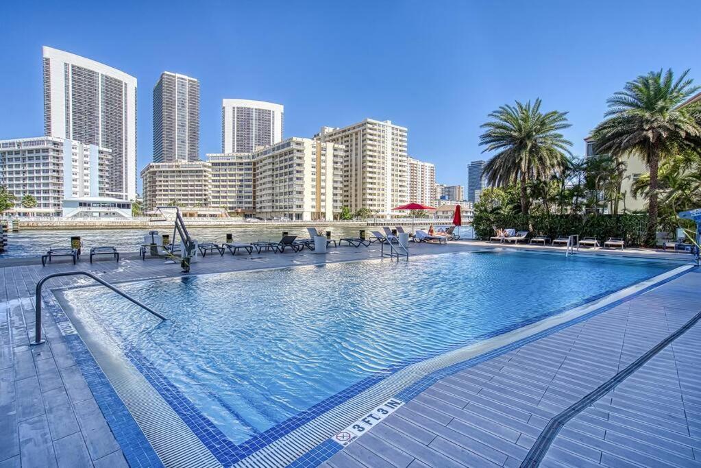 High-Floor Oceanview Apartment Hallandale Beach Dış mekan fotoğraf